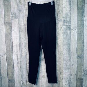 Lark + Grey Medium Black Stretch Maternity Leggings with Back Pockets